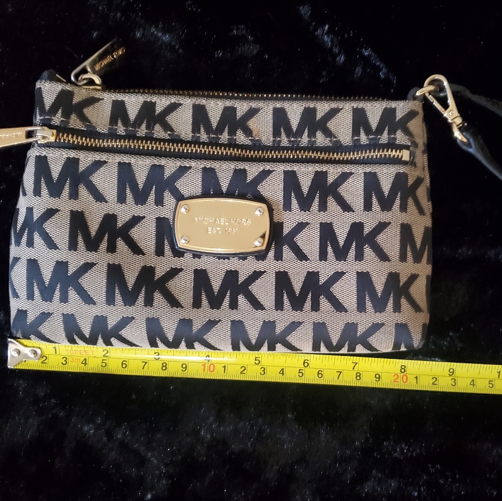 Michael kors tiny purse